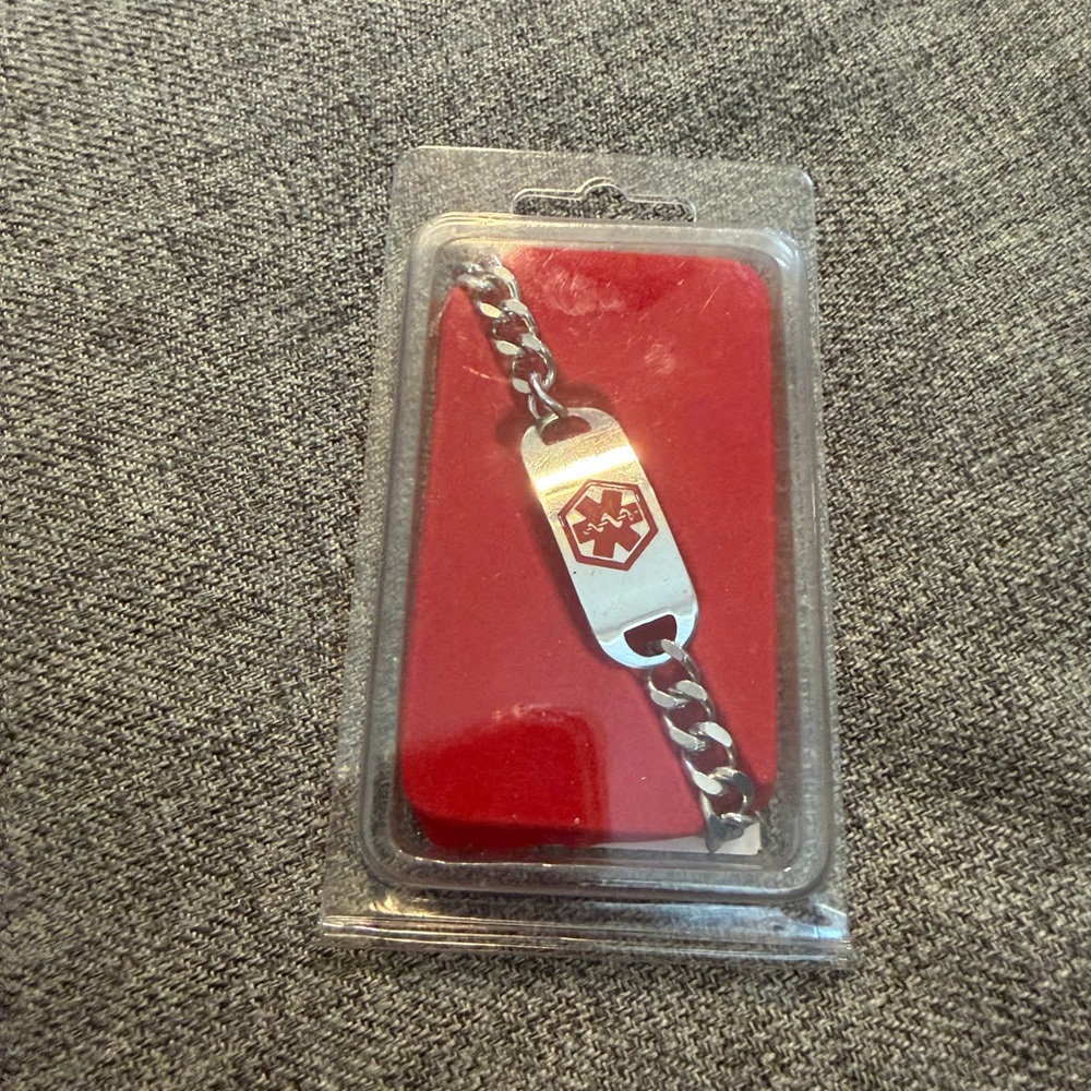 Medline Unisex Stainless Steel and Red Medical Alert Bracelet Heart Patient NIB